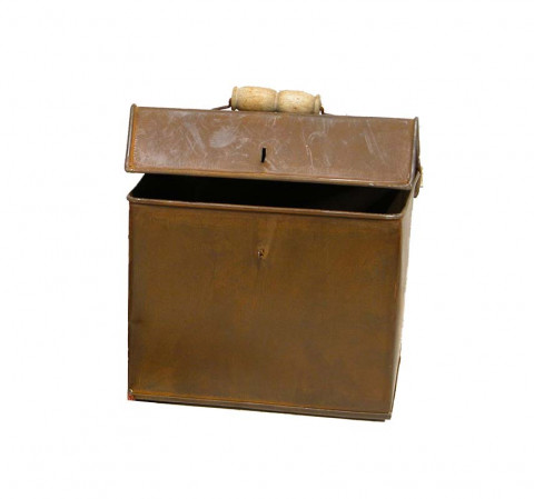 RUSTY RECIPE BOX