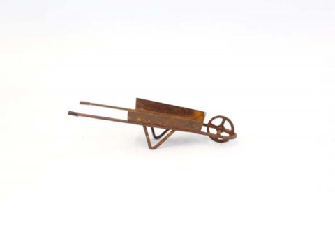 RUSTY MINI SOLID WHEELBARROW