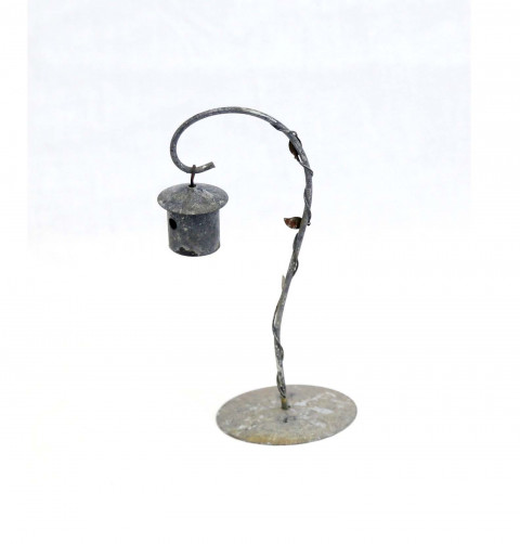RUSTY ZINC MINIATURE HANGING BIRD FEEDER