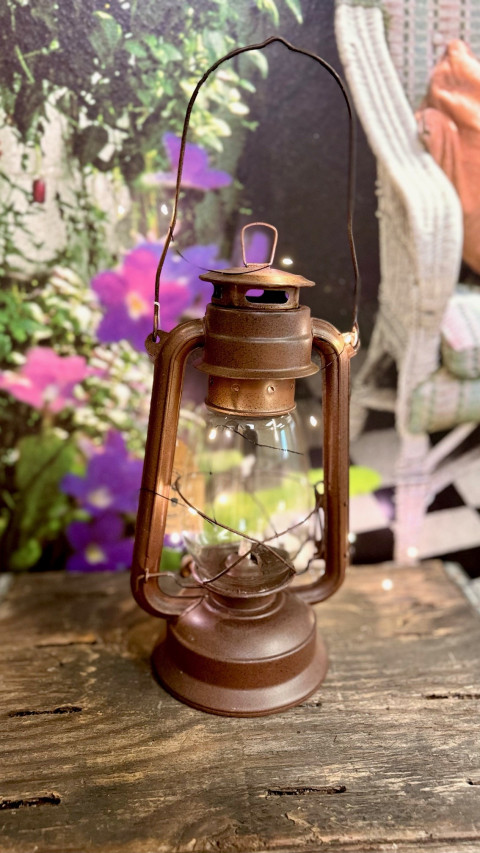RUSTY BLACK OIL LANTERN 12"