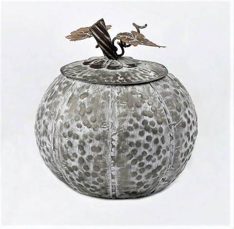 GRAY ZINC W/TONES OF WHITE PUMPKIN CONTAINER W/ LID