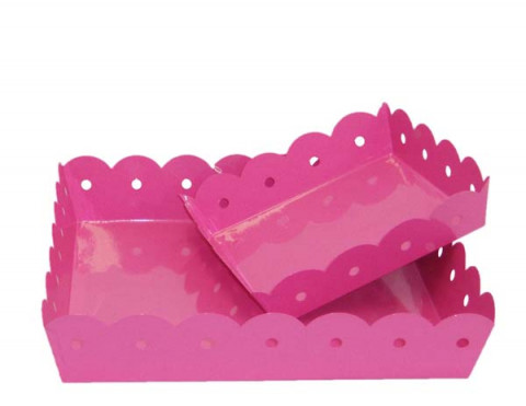 FUCHSIA ENAMEL SCALLOPED SQUARE TRAY S/2 L:2 1/2"X14 S:2"X9"